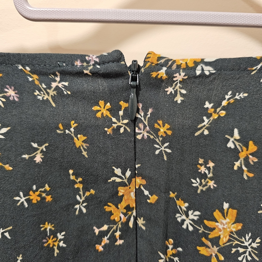 Madewell Poplin V-neck Bubble Sleeve Mini Dress in Fresh Sprigs - Picture 9 of 10
